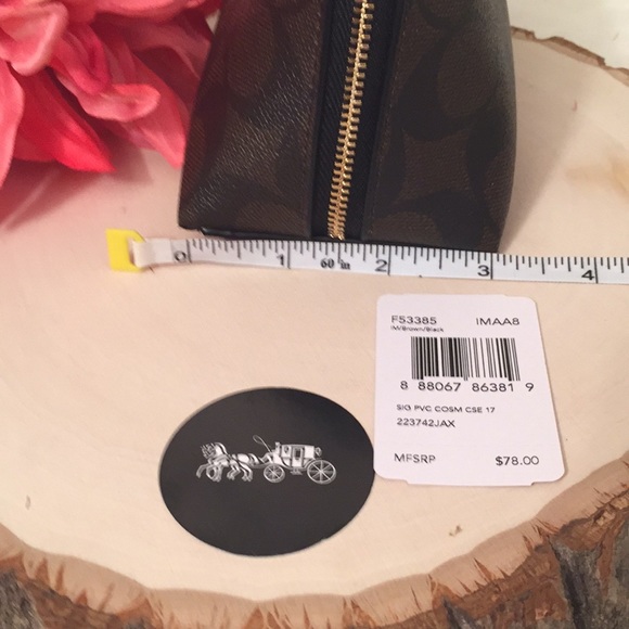 COACH Cosmetic case 17 in signature canvas - Picture 8 of 8